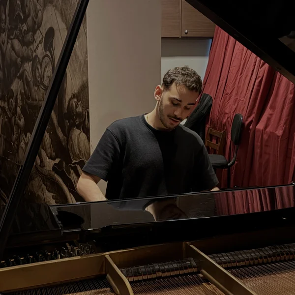 Professor Lucas Dantas